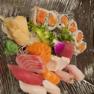 Sushi and sashimi regular combo