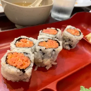 Spicy tuna roll