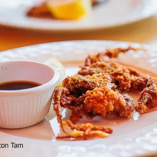 food, chicken wings and fried chicken