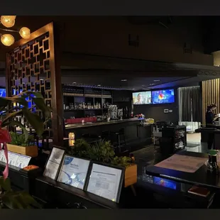 sushi and sashimi, interior