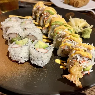 We got the Roll Combo with California Roll and Hawaii Roll