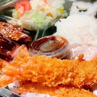 310 Yama Bento Box / choose from a list of what you want.