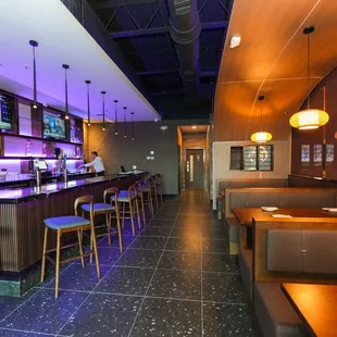 sushi and sashimi, interior