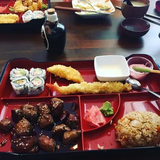 Red Curry Beef Bento Box Dinner