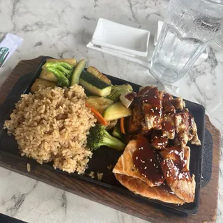 Hibachi Chicken and Salmon Lunch