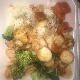 shrimp, broccoli, and rice