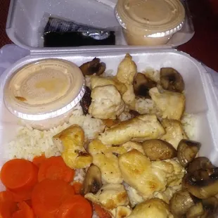 What I came for! The hibachi chicken with mushrooms and honey carrots