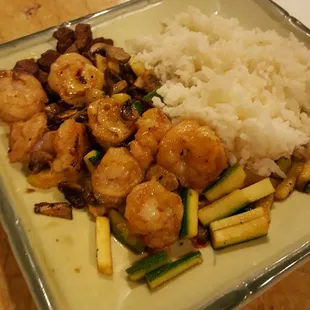 chicken wings and fried chicken, food