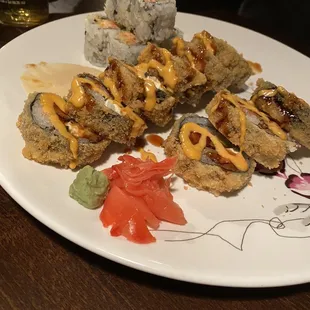 Hot and spicy crab roll with Tempura crab roll