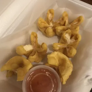 Crab Rangoons (6)