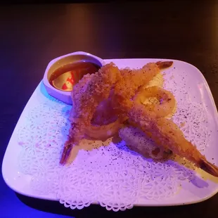 Tempura shrimp appetizer before some of the most amazing Japanese food I&apos;ve ever had!!