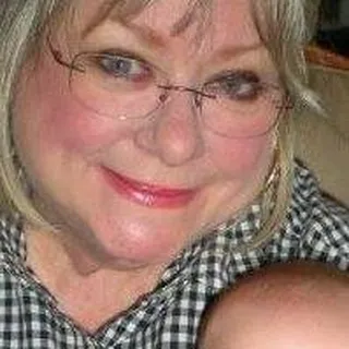 Vicki R.