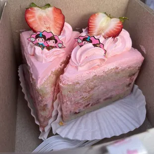 Strawberry fruit cake