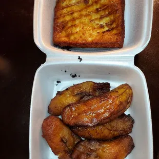 Queso frito and plantains