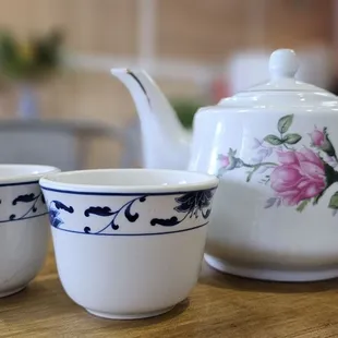 nice pot of tea while waiting for our take-out