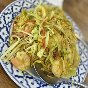Singapore noodles with shrimp