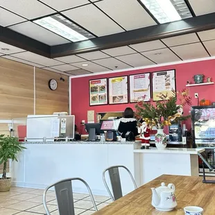 the interior of a fast food restaurant