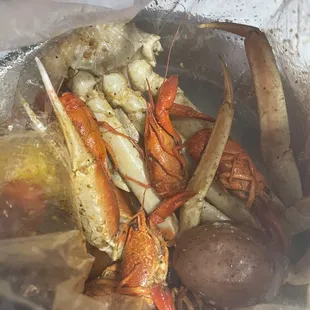 Seafood combo: crab crawfish corn and potatoes Yami special medium