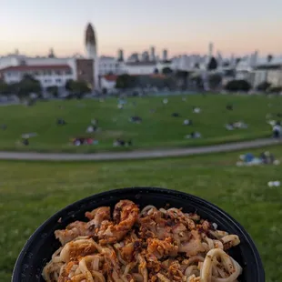 House noodles with pork