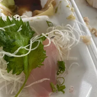 TUNA TATAKI SASHIMI (8 PCS)