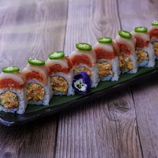 Spicy Albacore Tataki Roll