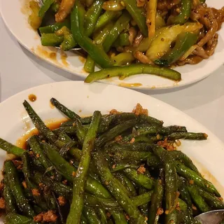 Sautéed Pork Shreds with Spicy Garlic Sauce