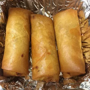 Veggie spring rolls are bigger than the average.