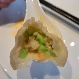 Shrimp Loofah Pork Soup Dumplings / 虾仁丝瓜小笼包