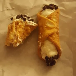 Yummy cannoli