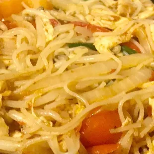 S5. Singapore Style Rice Noodle with chicken