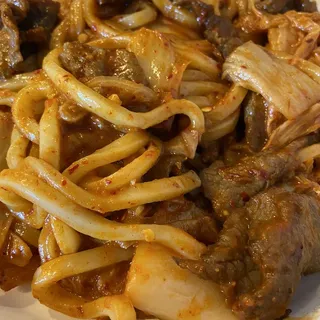 B7. Kimchi Beef Noodle