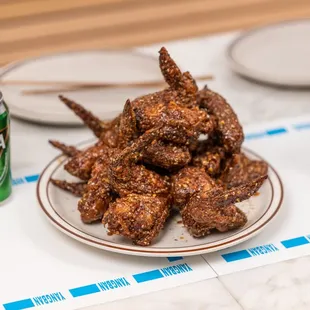 food, chicken wings and fried chicken