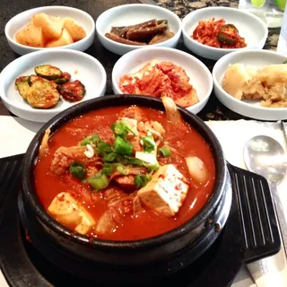 Kimchi Stew ()