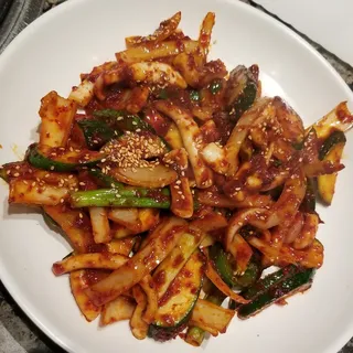 Spicy Stir-fried Pork with Kimchi ()