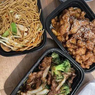 Veggie Lo mein , Beef with scallions, Sesame Chicken