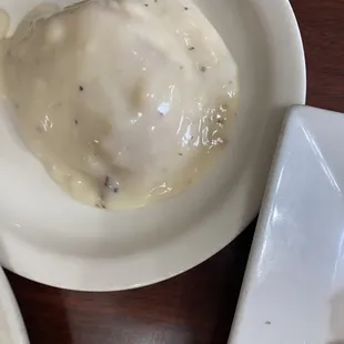 Biscuit and gravy