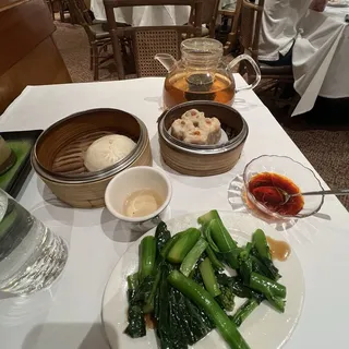 Chinese Broccoli (chilled) w/ oyster sauce