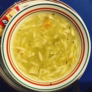 Avgolemono (lemon chicken soup)