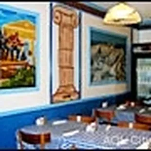 Yanni&apos;s Interior View