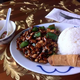 $3.49 lunch special cashew chicken