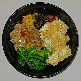 B4. Dry Mushroom Pork Luosifen