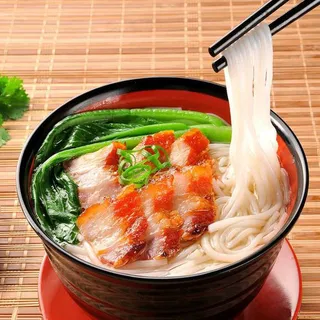E12. Roast Pork Rice Noodle //