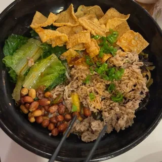 B13. Dry Beef Brisket Luosifen