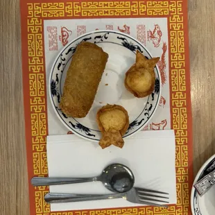 Egg roll with cheese puff