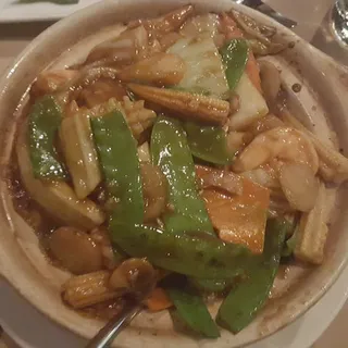 Seafood Clay Pot