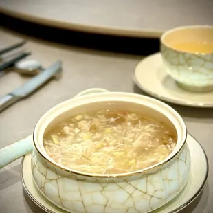 Sea cucumber with Alaska crab soup