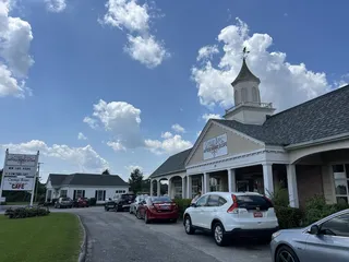 Carriage House Antique Market & Cafe