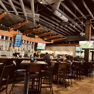 ramen and noodles, interior