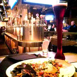 Rogue Hazelnut Brown Nectar 5.6% american brown newport, or