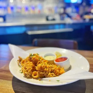 Happy Hour Calamari | www.moniquedao.com